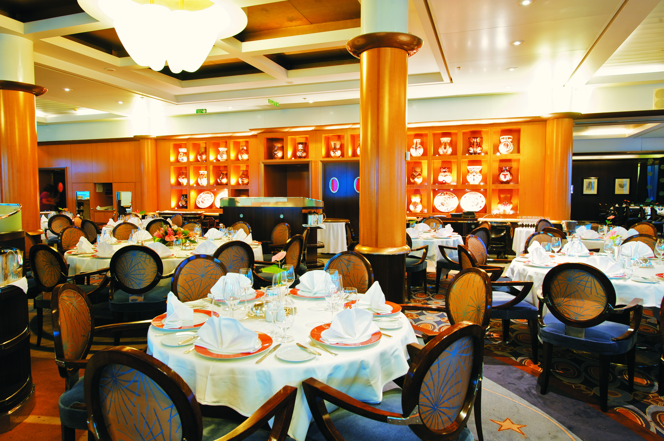 Paul Gauguin - Le Etoile Restaurant