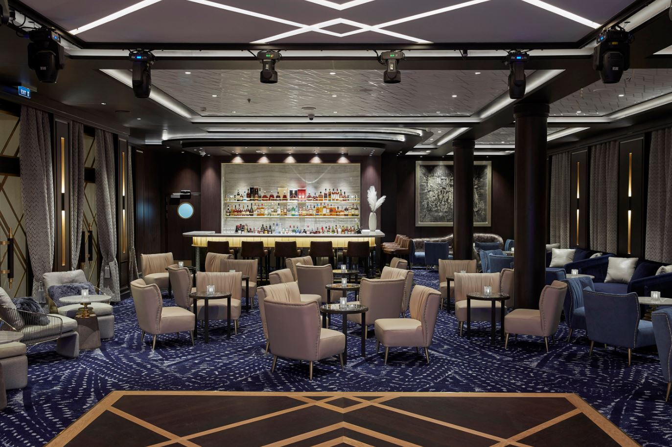 Seven Seas Splendor - Explorer Lounge