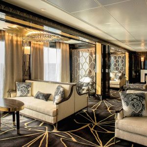 Seven Seas Explorer - Observation Lounge 3