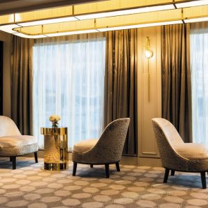 Seven Seas Splendor - Observation Lounge