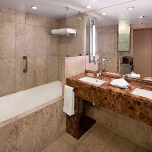 Seabourn Quest - Owner Suite Bad