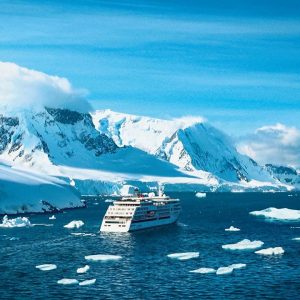 Hanseatic - aussen 07 Antarktis