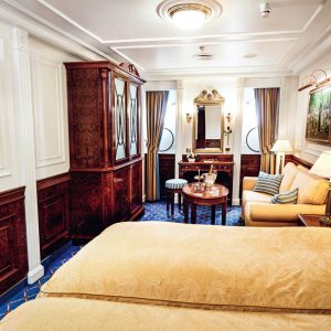 SeaCloudII_DeLuxeDouble-bedCabin_CatE_001-min-1-1680x1260