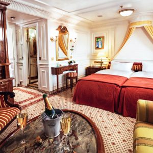 SeaCloudII_JuniorSuite_CatB_001-min-1680x1260