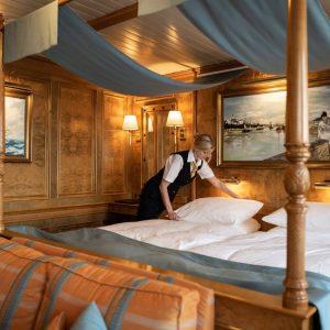 SeaCloudII_LuxuryOwnerSuite_No401_CatA_003-min-1680x1121