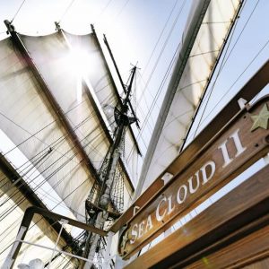 SeaCloud_Kreuzfahrten_SeaCloud2_Schild_Segel