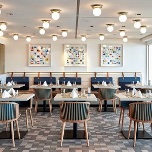 ms Euopa 2 - Yacht Club innen